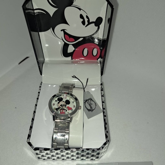 NEW in Collector Box - Mickey Mouse Heart stainless Silver Watch - Picture 3 of 9